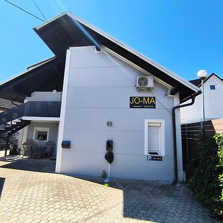 Jo-Ma Apartma - Safe Parking リュブリャナ エクステリア 写真